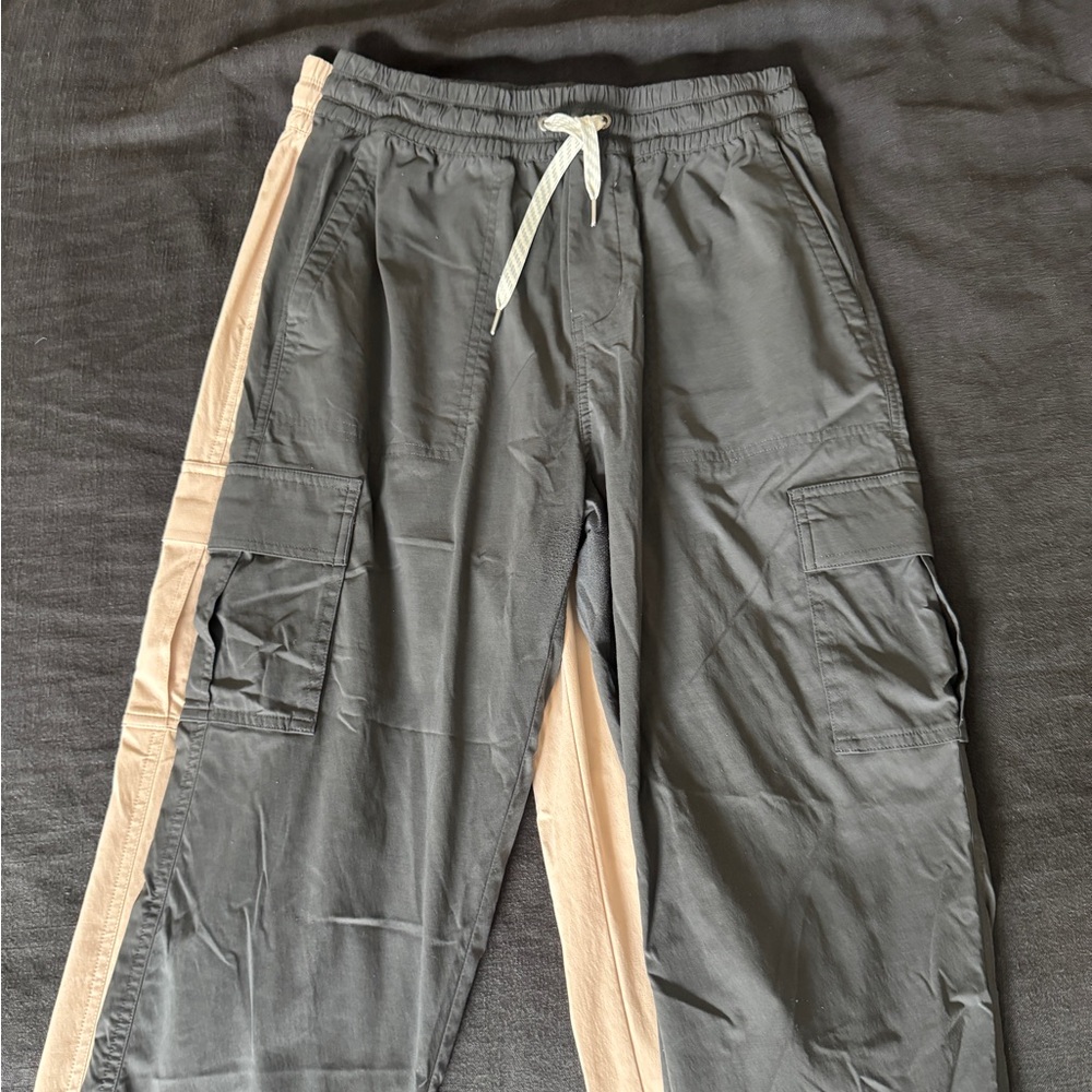 Vuori Scout Joggers in Vintage Black - Picture 4 of 6